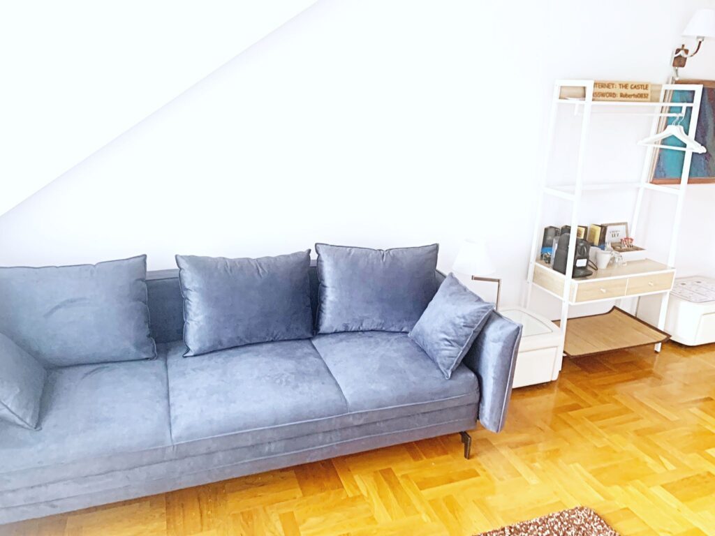 zimmer11-sofa
